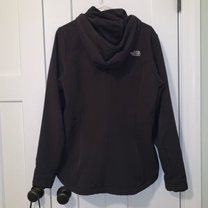 North Face zip-up jacket 🖤